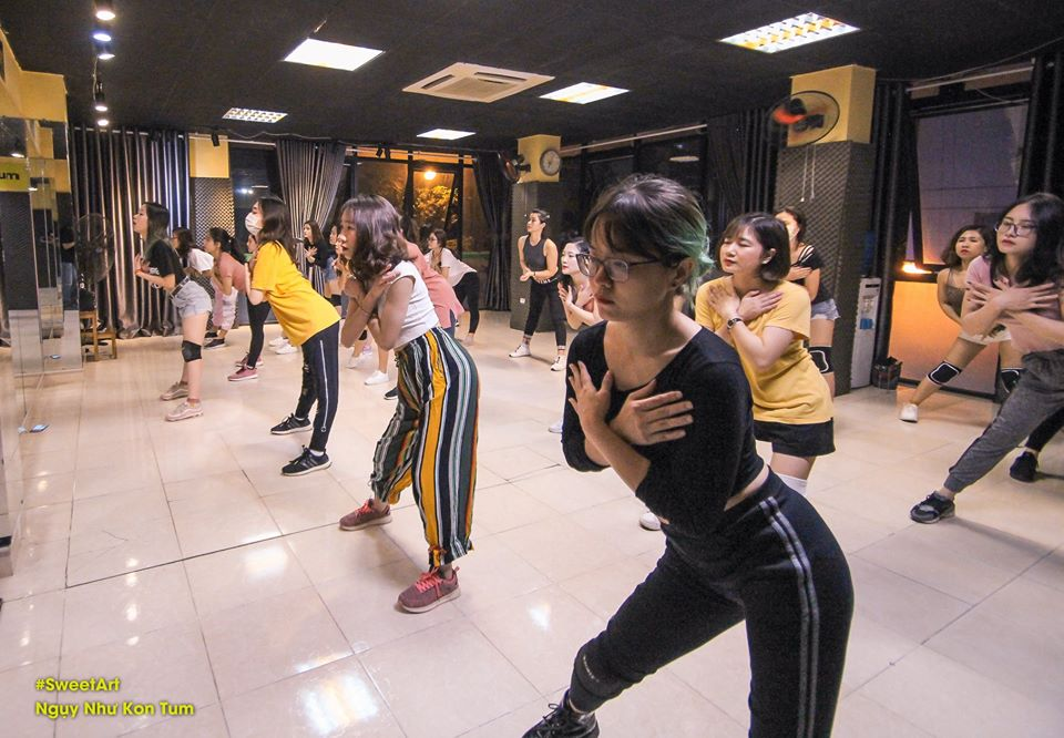 Trung tâm dạy nhảy Hàn Quốc PC Crew