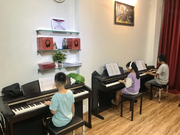 Việt Thương Music
