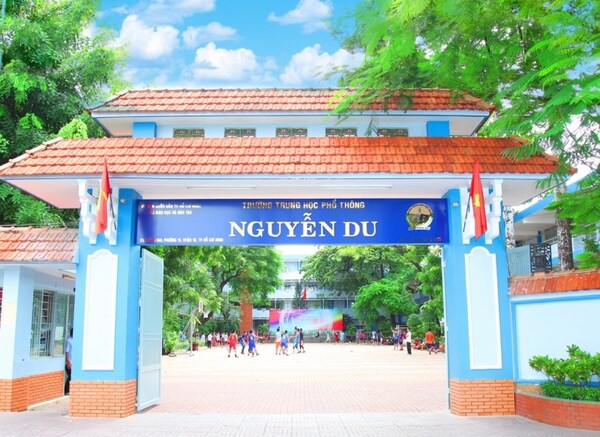 Trường THPT Nguyễn Du