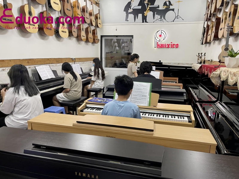 Trung tâm âm nhạc Phanxico- Trung tâm dạy âm nhạc quận 10
