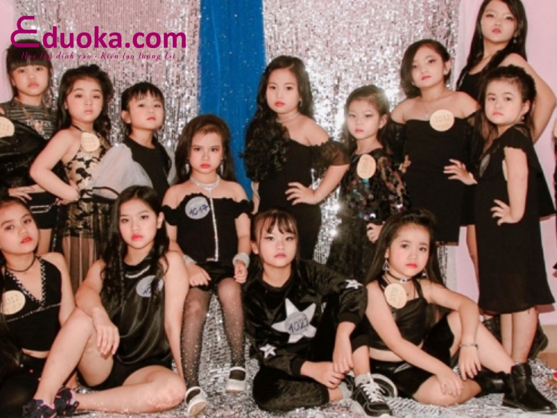 Lớp nhảy hiện đại Viet'Star Entertainment