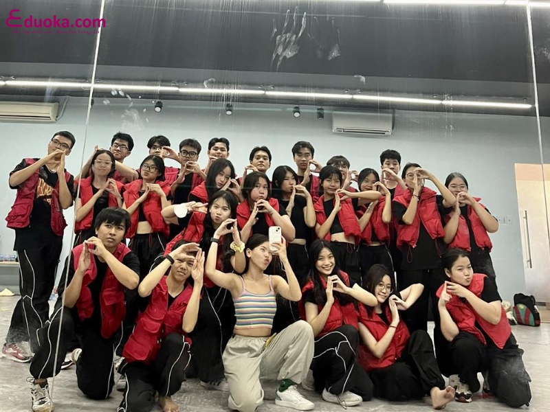 PU DANCE STUDIO quận 12