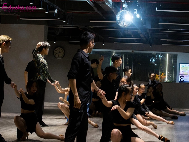 Trung tâm đào tạo vũ công Z Dance Academy