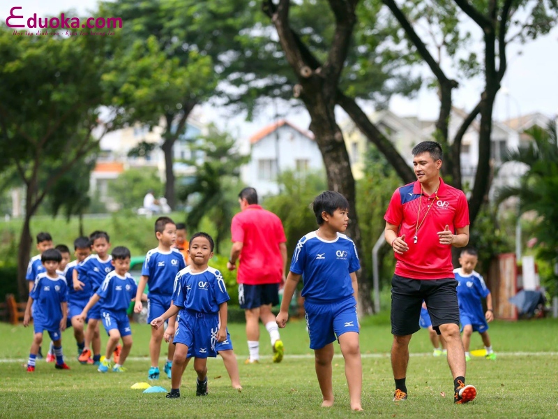 Học viện Bóng đá VSTAR