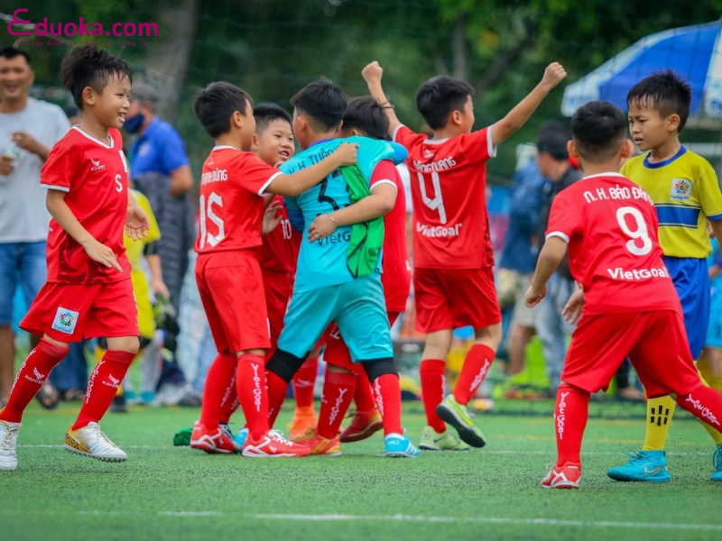 Trung tâm dạy Bóng đá Trẻ em VietGoal Hóc Môn