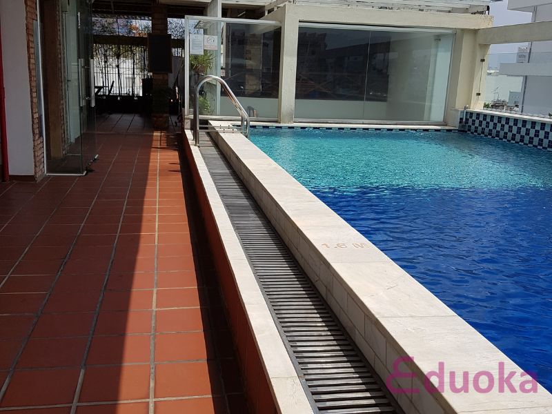 Chi phí Tại Bể Bơi Ananas Family Hotel - Pool Terrace