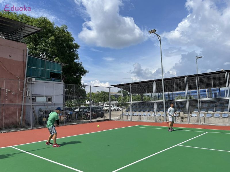 Tại sao nên chọn lớp học tennis phường Linh Xuân?