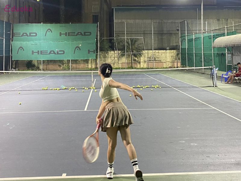 Tham gia lớp dạy tennis uy tín tại khu vực phường Linh Xuân