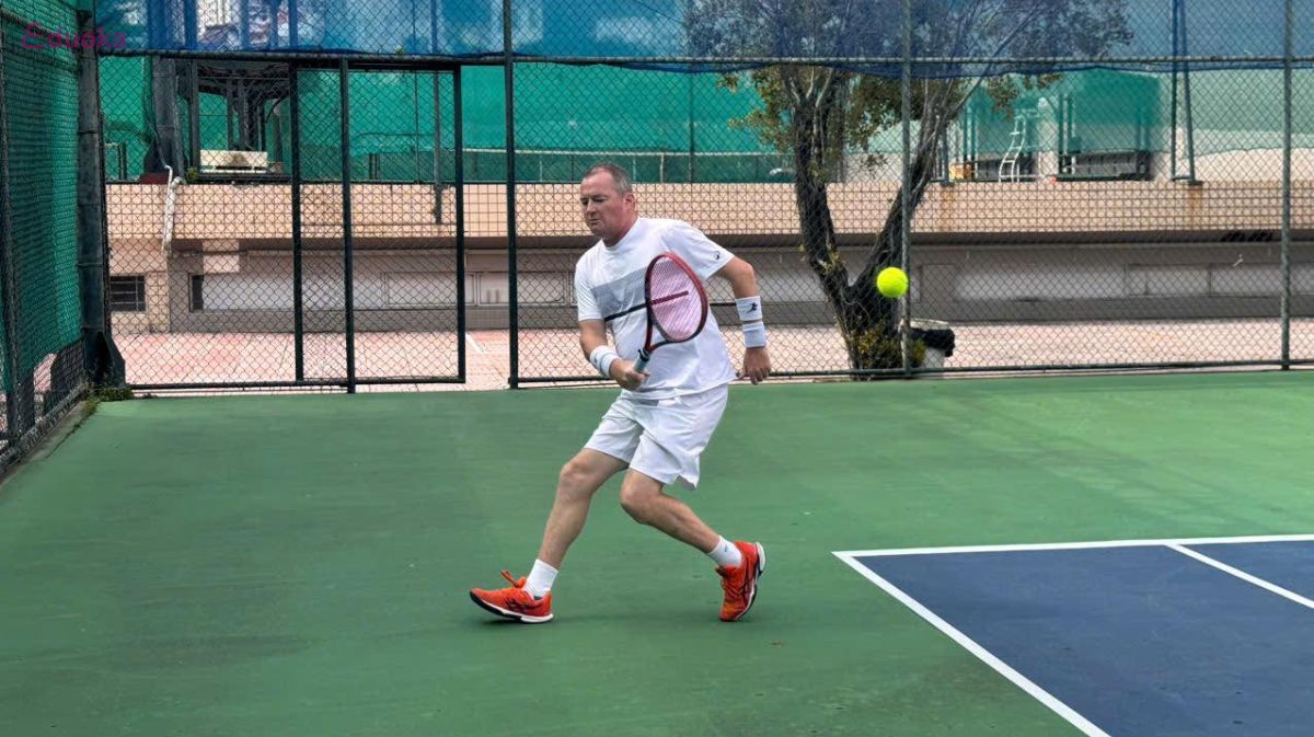 Lớp dạy tennis phường Bình Trưng uy tín, học phí hợp lý