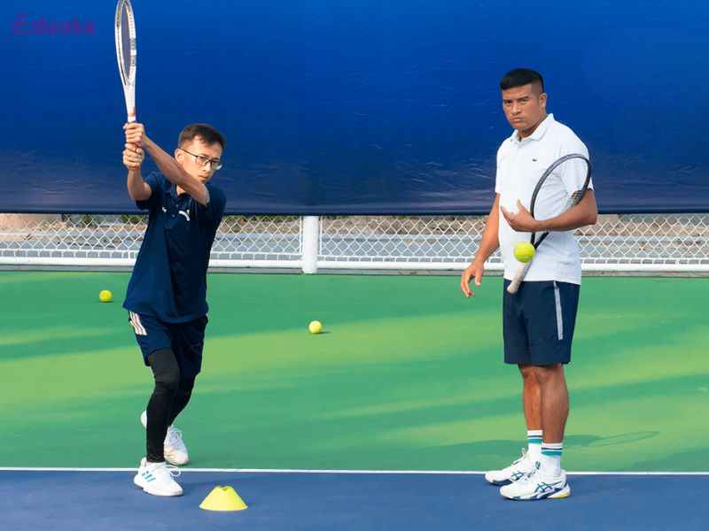 Tại sao nên chọn lớp học tennis phường Bình Thới?