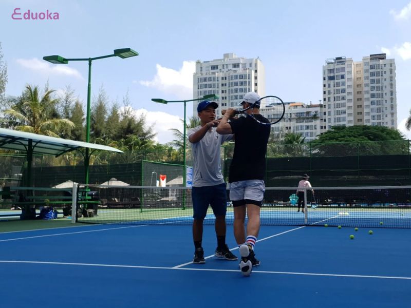 Tham gia lớp dạy tennis uy tín tại khu vực phường Minh Phụng