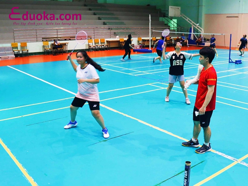 Trung tâm huấn luyện Cầu lông Vina Badminton Club