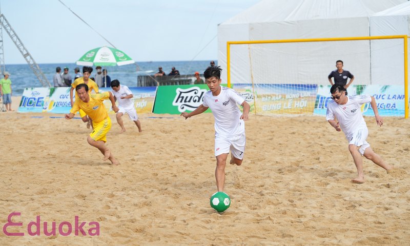 Bóng Đá Bãi Biển (Beach Soccer)