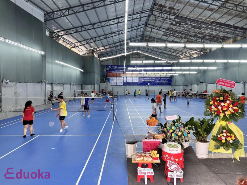 Lợi ích khi thuê sân cầu lông tại Nhựt Minh