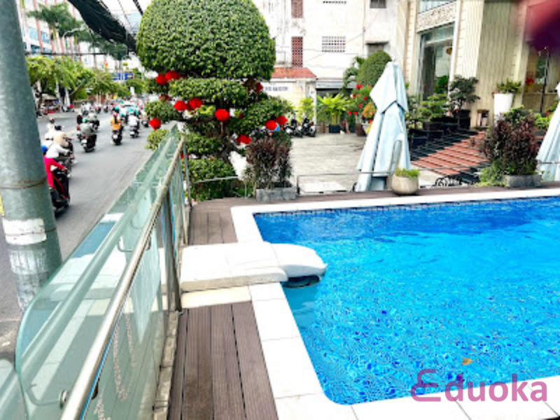 Dịch vụ tại Bể Bơi Acnos Grand Hotel