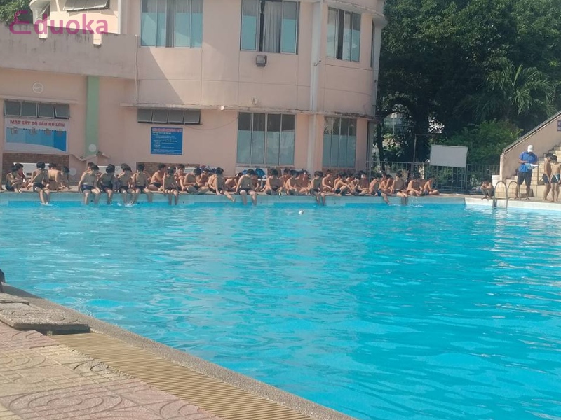 Bể bơi nhà văn hóa thiếu nhi Thủ Đức