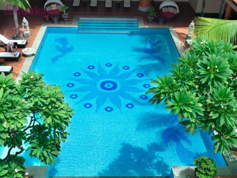 Hồ bơi khách sạn Park Royal Tân Bình 