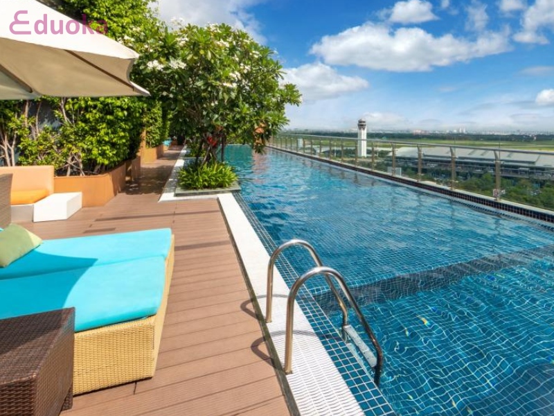 Hồ bơi khách sạn Ibis Saigon Airport