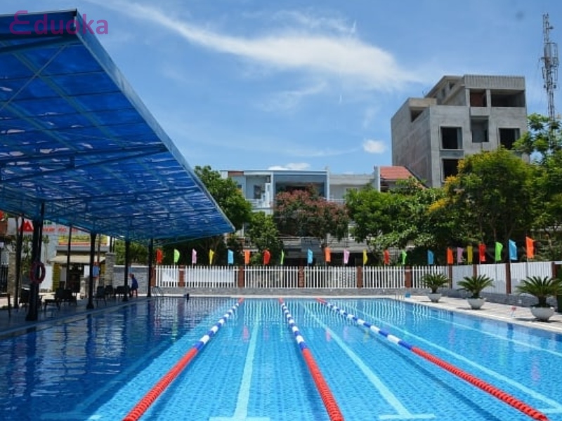 Hồ bơi tại Sport Center Thủ Đức