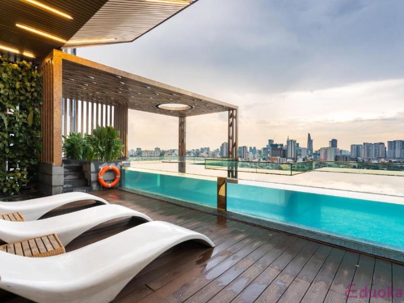 Bể bơi tại khách sạn D1Mension Residences