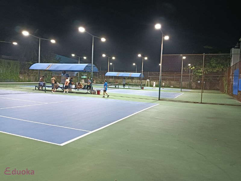 Tiện ích tại sân tennis chi cục thuế Q2