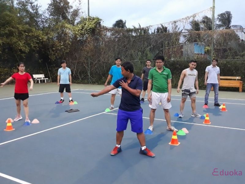 Đánh giá của khách hàng về sân tennis chi cục thuế Q2