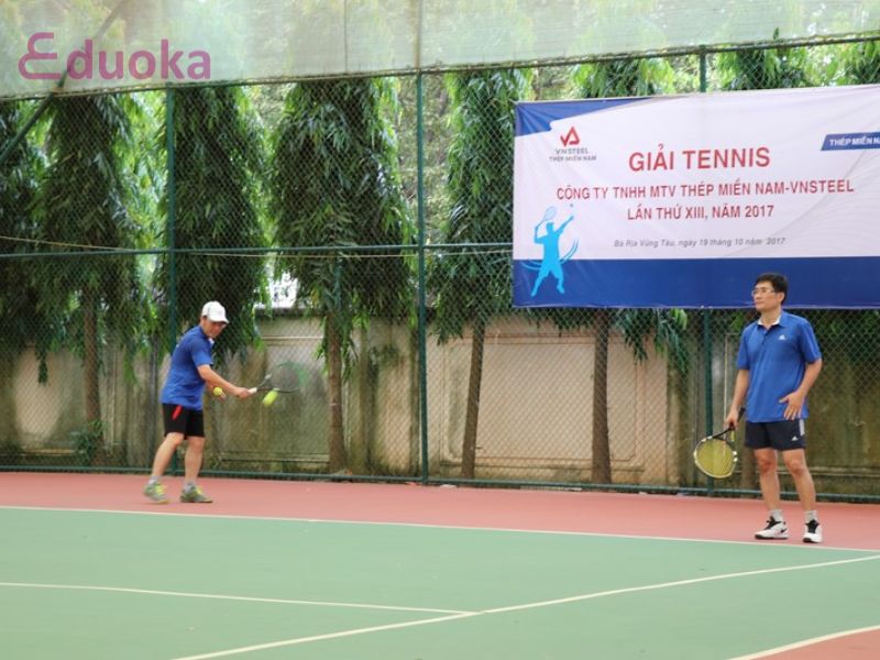 Tiện ích tại Sân tennis Thép Miền Nam