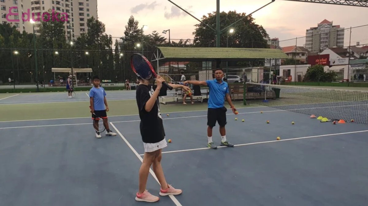 Tham gia lớp dạy tennis quận 7 từ cơ bản đến nâng cao