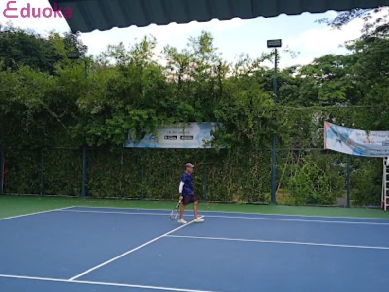 Dịch vụ tại Nguyệt Quế Tennis Courts